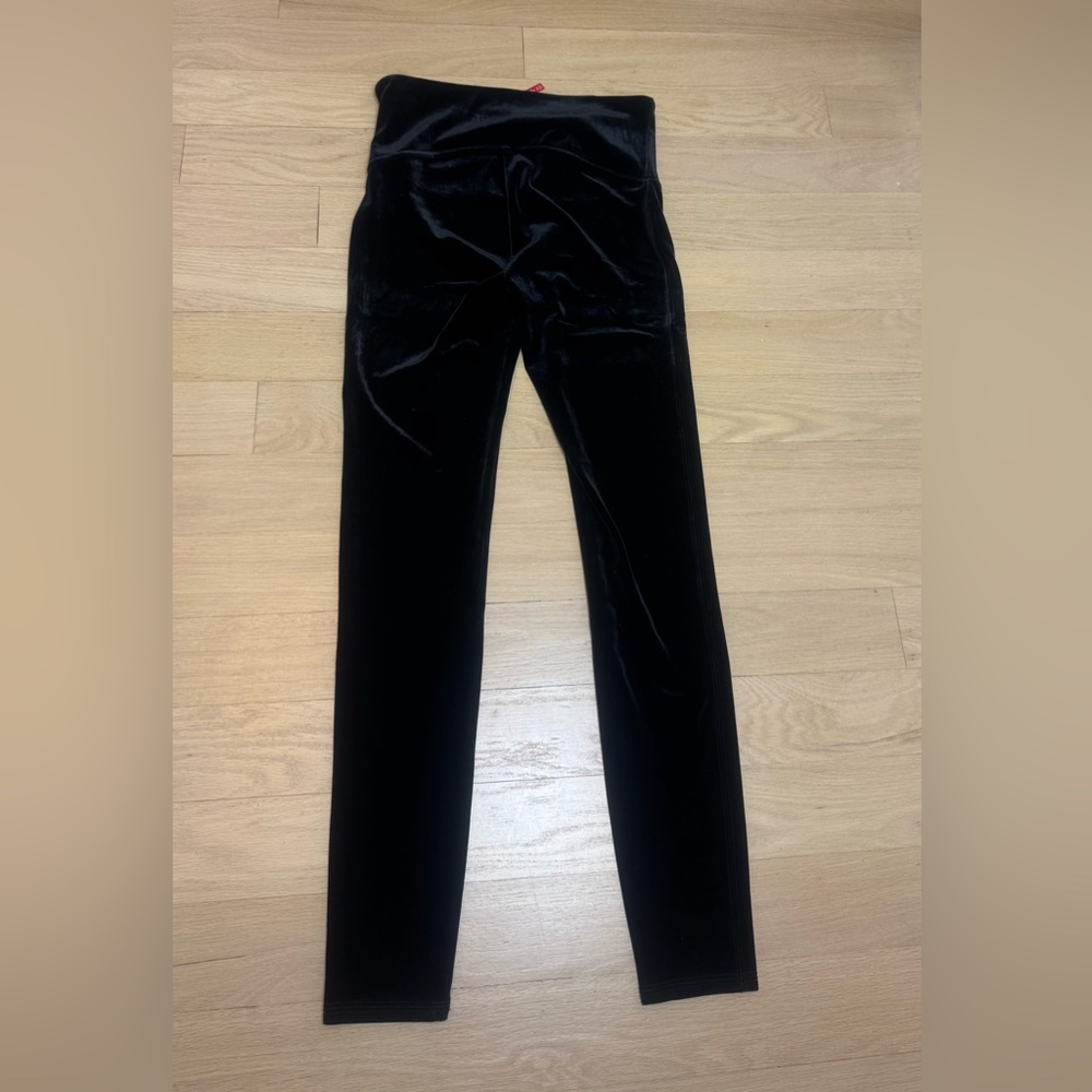 SPANX Velvet High-Waist Leggings – Black – Size L - Picture 2 of 4